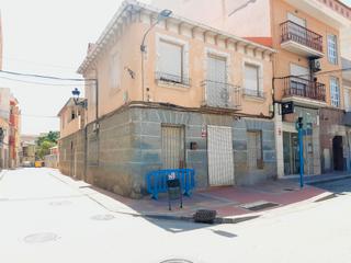 Casa  Calle de santiago ramón y cajal 41. Se vende gran casa en zona mercado de abastos