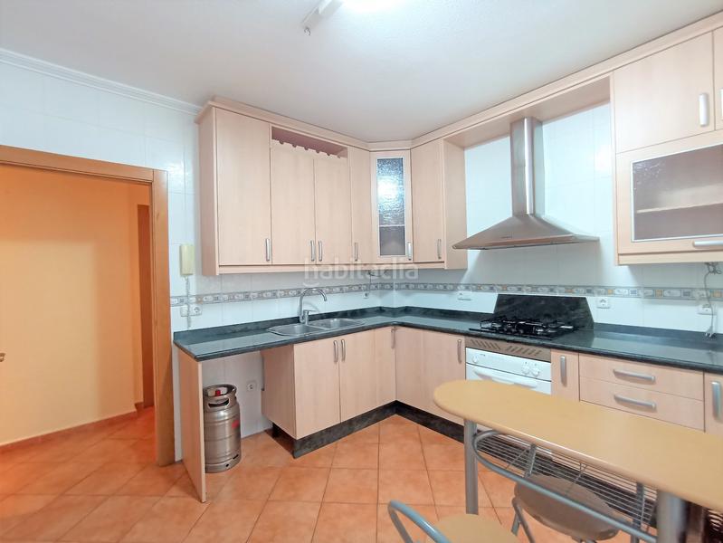 Foto c8eb225c-6f64-44aa-bd06-47b85f7549e2. Piso gran piso de tres dormitorios en Archena