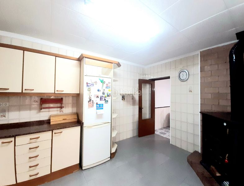 Foto 3df993e3-b962-4b7d-b412-99b49de0be7a. Casa amb xemeneia a Archena