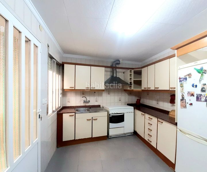 Foto f3a2eb7d-bb52-4ed7-9899-5e72df39afca. Casa amb xemeneia a Archena