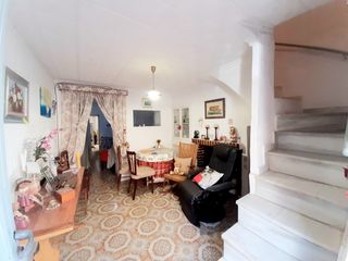 Maison jumelée à Archena. Se vende casa centrica