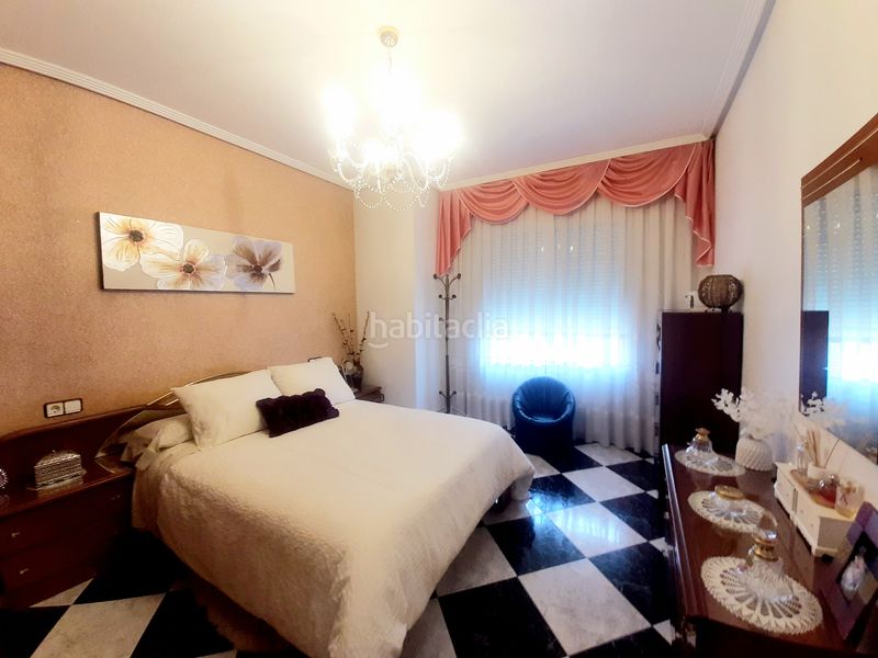 Foto a45f3b61-a807-4c38-8e40-02199ffe48e7. Casa amb calefacció aparcament a Archena