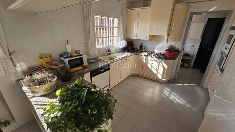 Foto 1ae13ff2-a0d7-4add-8afe-be5b2849b5b0. Chalet con camino riscaldamento parcheggio piscina in Barcelona