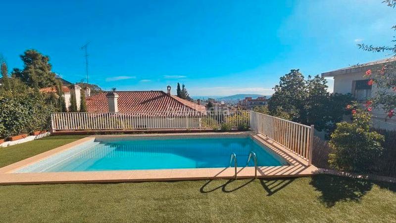 Foto 58cdd653-5177-4865-9ef3-f50ff6077c1b. Chalet con camino riscaldamento parcheggio piscina in Barcelona