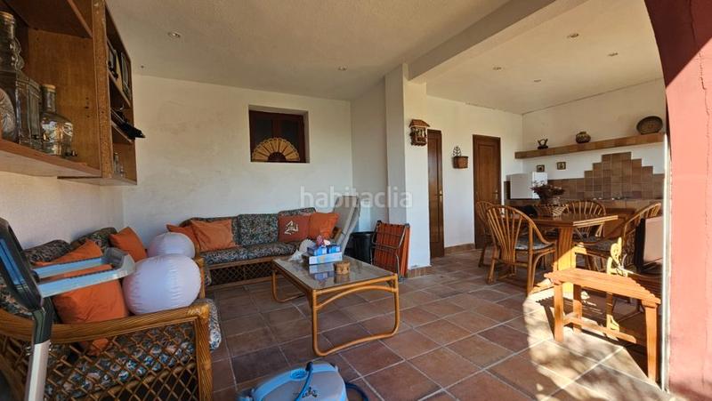 Foto dc71e0f9-9045-4a3a-9f82-cd5fa896d16b. Chalet con camino riscaldamento parcheggio piscina in Barcelona