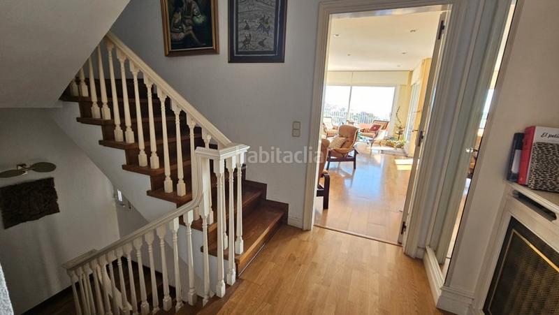 Foto ecec6fba-c061-4c97-b35d-e3d68db914ed. Chalet con camino riscaldamento parcheggio piscina in Barcelona