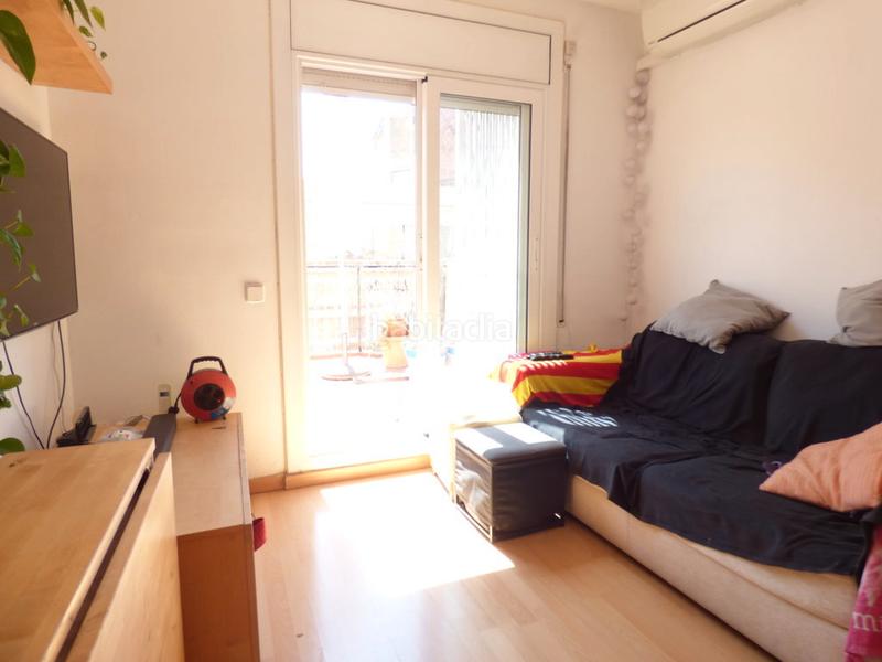 Foto c77eef93-b755-49a9-938f-b9093ef81d7a. Location attique avec chauffage dans Guinardó Barcelona