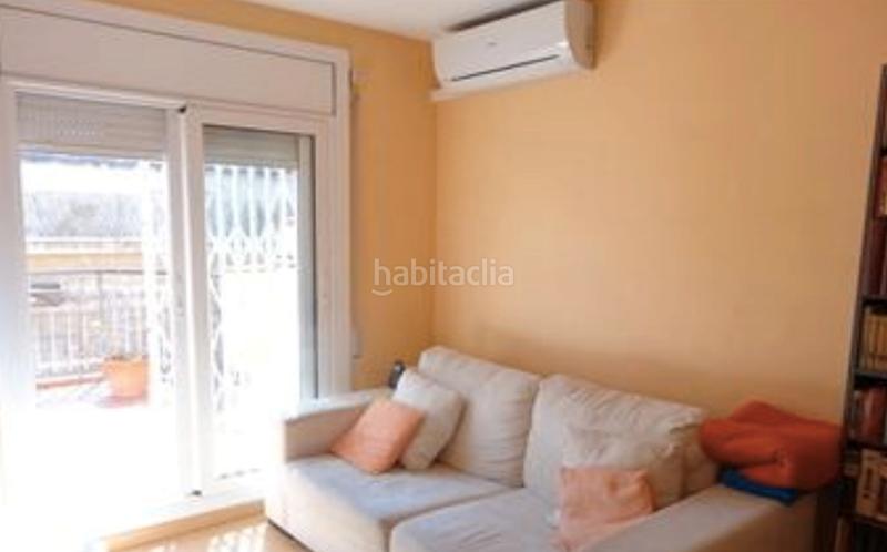 Foto 3963f244-ee20-4fb8-80e4-d8c0486dea3b. Miete dachwohnung mit heizung in Guinardó Barcelona