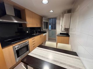 Miete Etagenwohnung in Barri del Centre. Piso 2 hab. muebles . en zona centro, frente parc vallparadís.