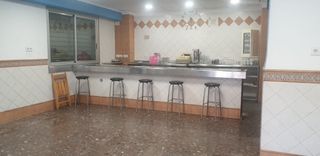 Lloguer Local Comercial a Almoines. Se alquila bar en almoines