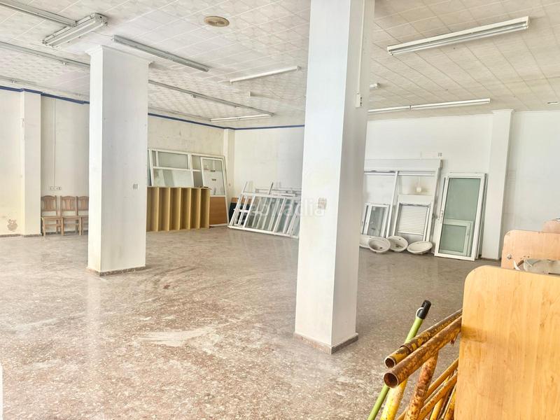 Foto 0aad1c48-876b-4605-8fad-39358e8d357e. Local comercial a carrer pintor sorolla 30 a Plaza Elíptica - República Argentina Gandia