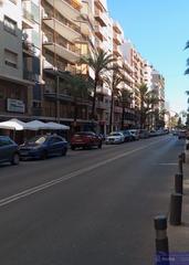 Rez-de-chaussée à Avinguda de la república argentina 76. Se vende planta baja en gandia