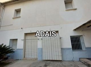 Maison à Avinguda sant cristòfol 1. Se vende casa en palma de gandia