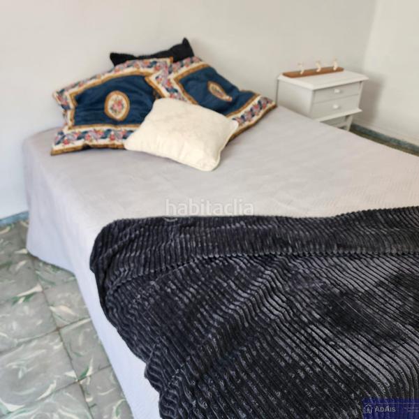 Foto 9b6fa077-48fc-4ed4-a1ad-e9dfe4fbe184. Piso en carrer del mar 25 se vende piso en Piles