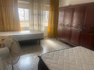 Appartement à Carrer nou d'octubre 57. Se vende piso en gandia
