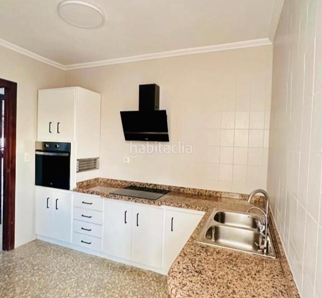 Foto e8c1f331-9413-4c63-8147-a63fa6d2810b. Pis a carrer sant jaume 30 a Bellreguard