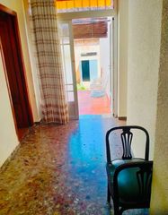 Haus  Carrer nou d'octubre 76. Se vende casa en palma de gandia