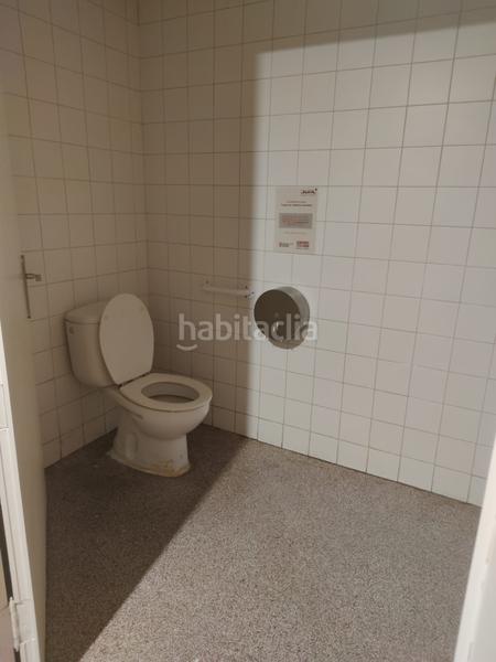 Foto 90e358b1-40be-48d1-8f0c-413cc9e93c7b. Traspaso local comercial local en traspàs a en Vilablareix