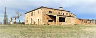 Masia a Caldes de Malavella. Preciosa masia parcialment rehabilitada a caldes de malavella
