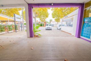 Geschäftsraum in Carrer de la marinada 7. Local amb soterrani al centre d'empuriabrava