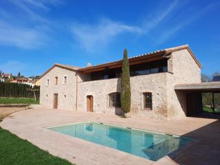 Masia a Carrer de ponent 2. Masia reformada amb piscina i  1250 m2 de parcel.la