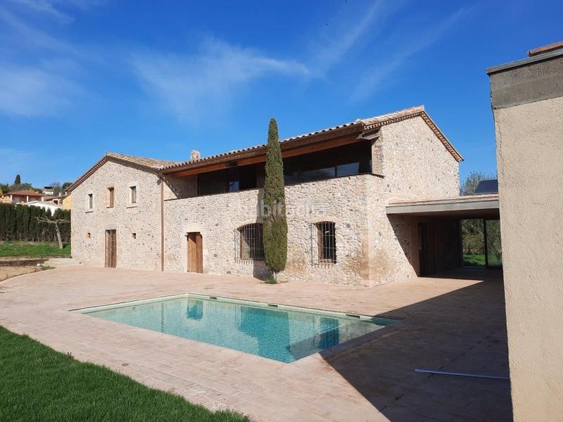 Foto fd00b937-f7a7-45bf-a307-87f9cfa0109f. Masía en carrer de ponent 2 masia reformada amb piscina i 1250 m2 de parcel.la en Bàscara