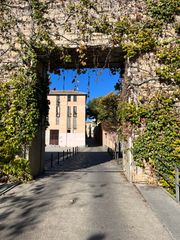 Rent Flat in Carrer de les beates 1. Pis en lloguer amb jardí al barri vell