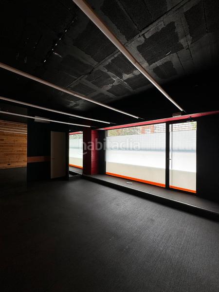 Foto 0193360d-771a-4883-a70c-d6fc291cf3db. Lloguer local comercial a carrer de bernat boades 23 a Girona