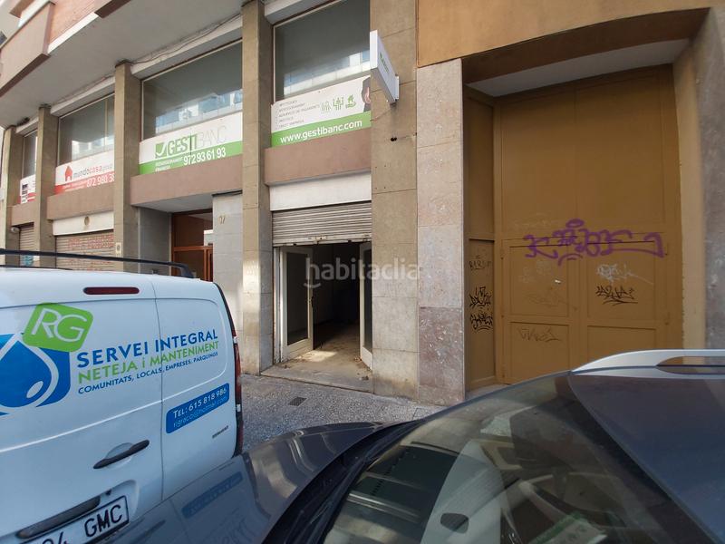 Foto 3b19b3e7-134c-4d7f-bd16-3da58af29528. Alquiler local comercial local a l'eixample amb distintes possiblitats en Girona