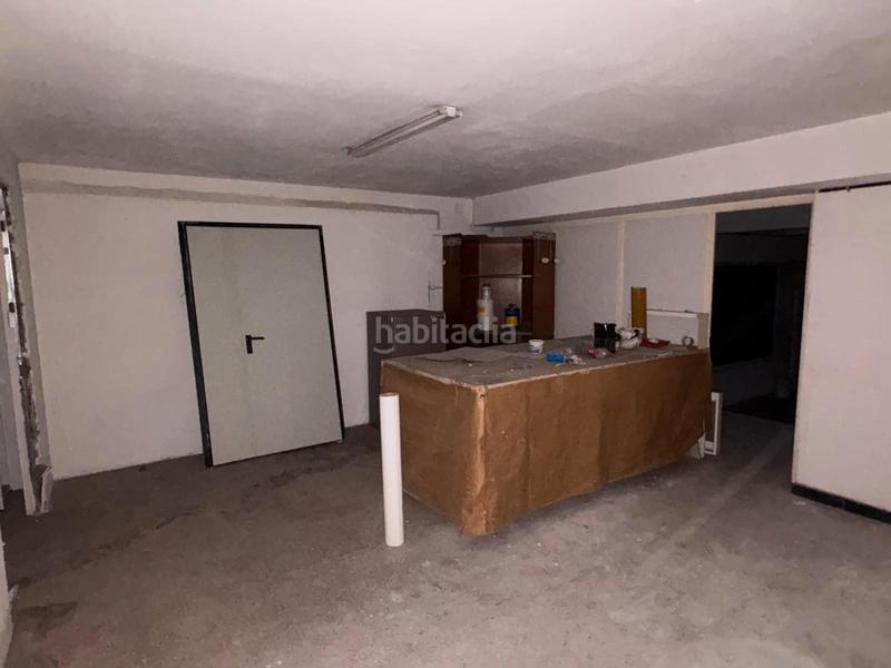 Foto 8f2f81e2-56d5-4c9e-87e8-ee6812112103. Alquiler local comercial local a l'eixample amb distintes possiblitats en Girona