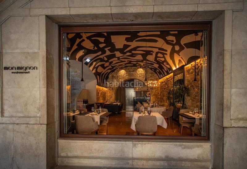 Foto 8e9c4f3c-6ccf-4c8e-84d1-c7d532629c82. Pas-de-porte local commercial avec chauffage dans Centre-Barri Vell Girona