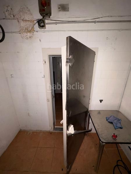 Foto ba9db1f7-eced-473d-ae74-7adce7bb6bf3. Local comercial /botiga sense trapàs en Girona