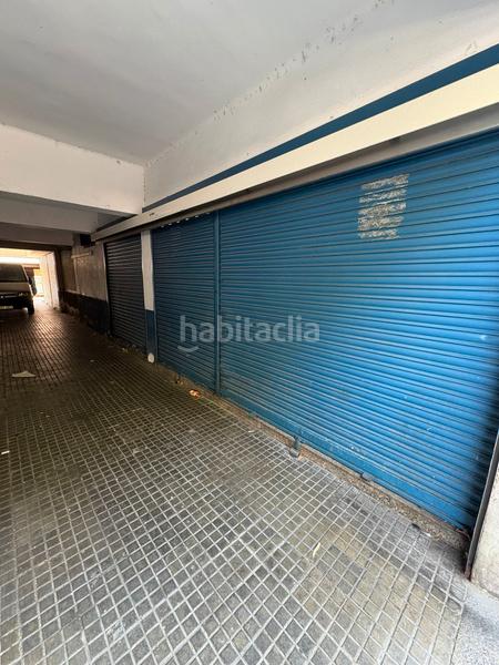 Foto f6d2b8ac-b478-48f2-b7c2-d5320084c1a8. Local comercial /botiga sense trapàs en Girona