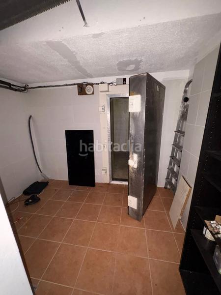 Foto 0c16ae6c-173c-4116-9519-fc98a3a44b87. Lloguer local comercial a Sant Narcis Girona