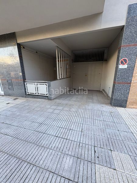 Foto 16f927a1-80c2-4b4a-a07e-795cd206c3e3. Aparcament cotxe a Eixample Sud-Migdia Girona