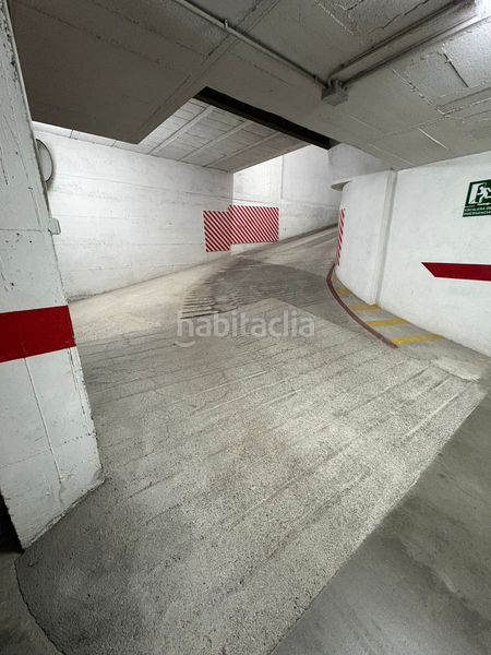 Foto 24b1a7cb-29e6-4438-975b-c4e696e11207. Aparcament cotxe a Eixample Sud-Migdia Girona