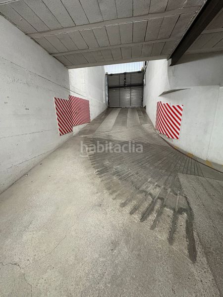Foto 43aa90b8-fcb7-4235-9ecf-2c05430786f4. Aparcament cotxe a Eixample Sud-Migdia Girona