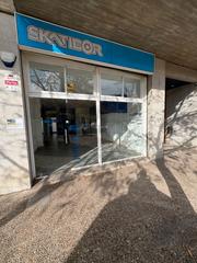 Location Local commercial  Carrer de pau casals. **local en lloguer a la devesa de girona**