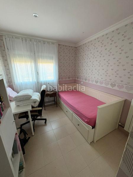 Foto 4e07ef1e-c7a4-42e7-a81e-5e106a08b1d9. Maison jumelée avec chauffage parking dans Eixample Sud-Migdia Girona