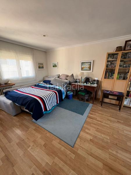 Foto 8b855cfa-b4d5-4031-bcdb-5f3544a07998. Maison jumelée avec chauffage parking dans Eixample Sud-Migdia Girona