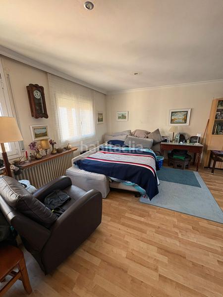 Foto 8de928b2-3714-4d21-be8d-ed5138f8b3eb. Maison jumelée avec chauffage parking dans Eixample Sud-Migdia Girona