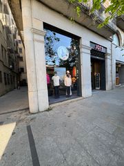 Miete Geschäftsraum  Rambla de la llibertat. Local comercial en lloguer al cor de girona!
