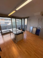 Rent Office space  Carrer de la sèquia. Oficina en lloguer al centre de girona
