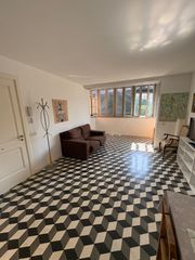 Rent Flat  Carrer de santa clara 8. Acollidor pis situat al cor del centre històric i turístic de gi