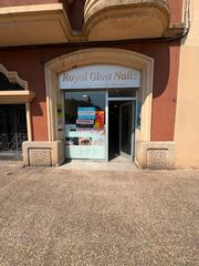 Rent Business premise  Plaça calvet i rubalcaba. Local comercial en lloguer al centre de girona