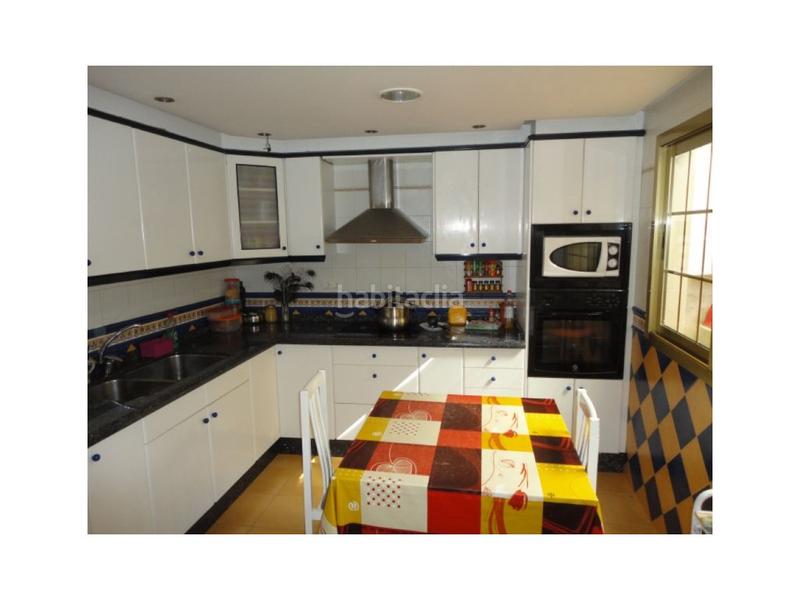 Foto 7c152824-5e3d-47a8-a4b1-2ba49d2c4414. Casa con parcheggio in Urbanitzacions i Pedanies Sud Alzira