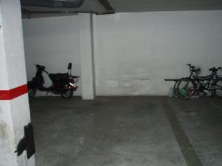 Aparcament cotxe a Benimuslem. Plaza de garaje en venta en alzira