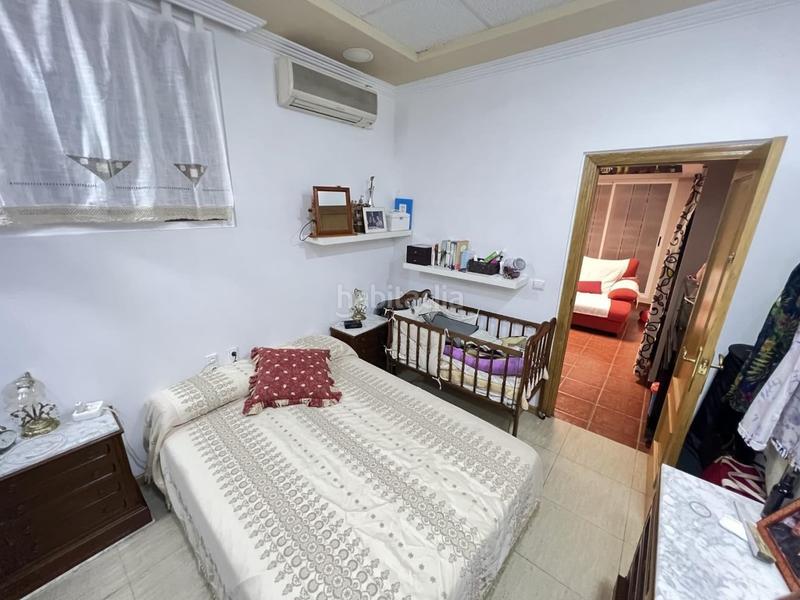 Foto 1f7d7f75-b2e9-4d52-a9ad-f33821bf5b8f. Casa excelente adosado seminuevo, con amplio garaje y terraza y una superficie construida de 165 m2 en zona plaza cartonajes. en Alzira
