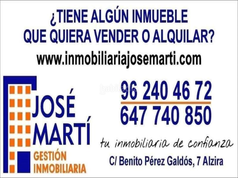 Foto 46043841-89e6-4c4d-97d1-ec74b7092c0a. Casa excelente adosado seminuevo, con amplio garaje y terraza y una superficie construida de 165 m2 en zona plaza cartonajes. en Alzira