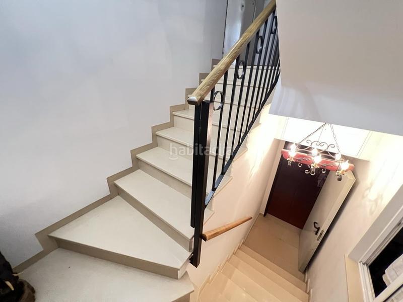 Foto 8016309f-f507-4164-b57a-a89921e91f01. Casa excelente adosado seminuevo, con amplio garaje y terraza y una superficie construida de 165 m2 en zona plaza cartonajes. en Alzira